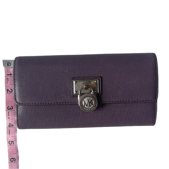 Michael Michael Kors Wallet - Picture 10 of 11